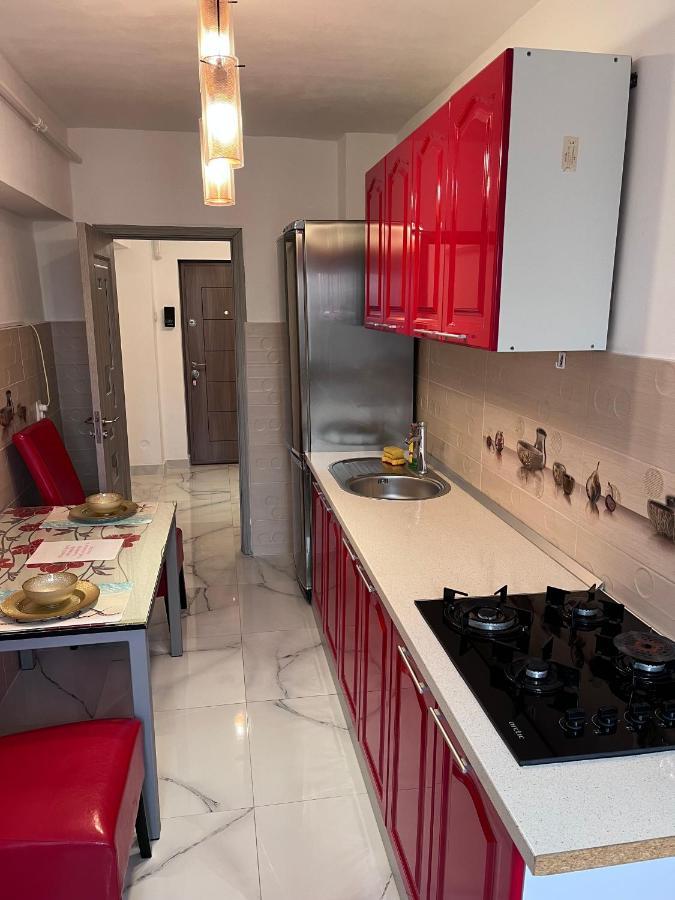 Apartament In Centrul Orasului Bacau Exterior photo
