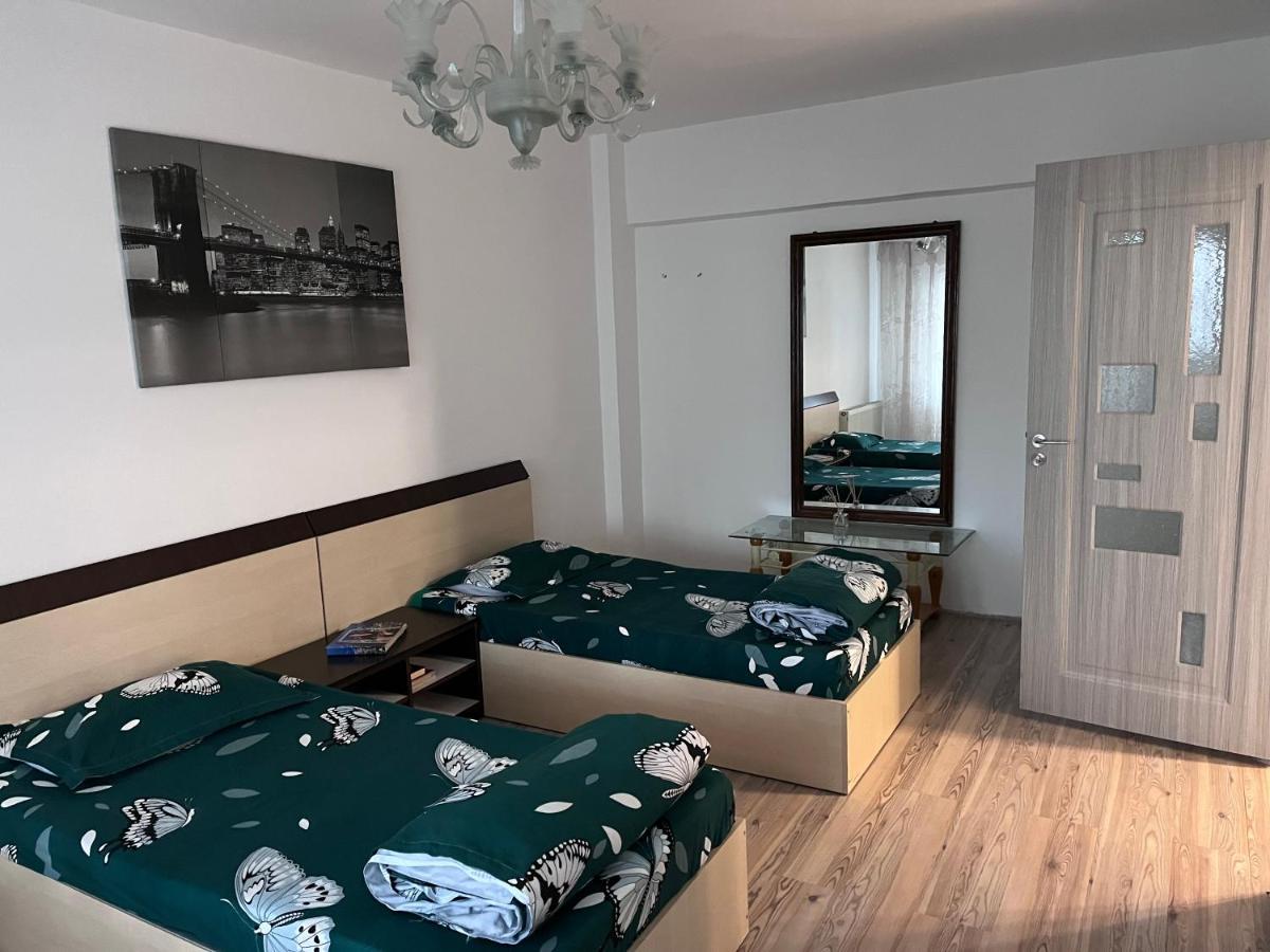 Apartament In Centrul Orasului Bacau Exterior photo