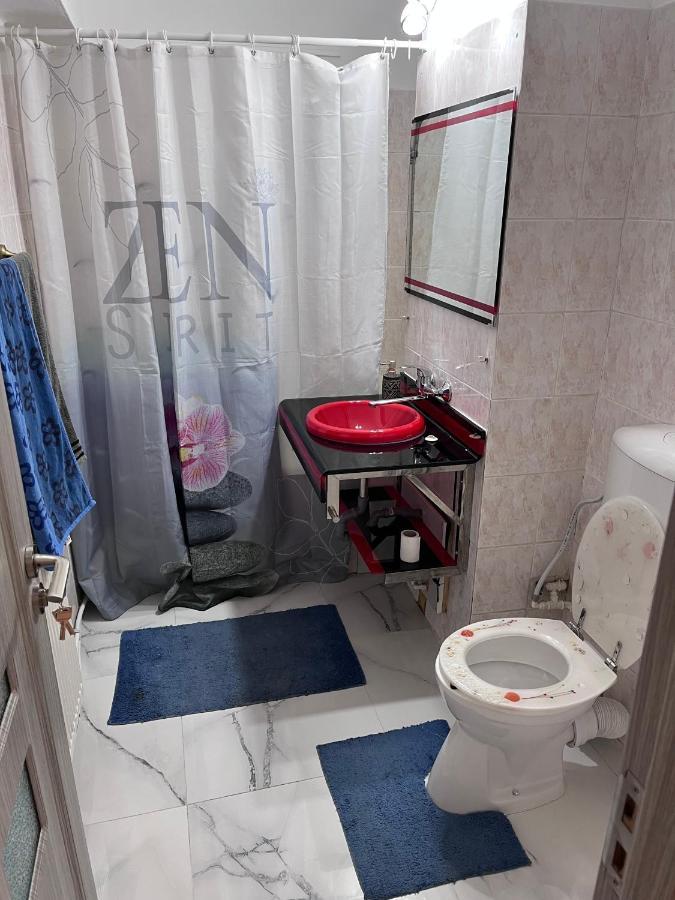 Apartament In Centrul Orasului Bacau Exterior photo