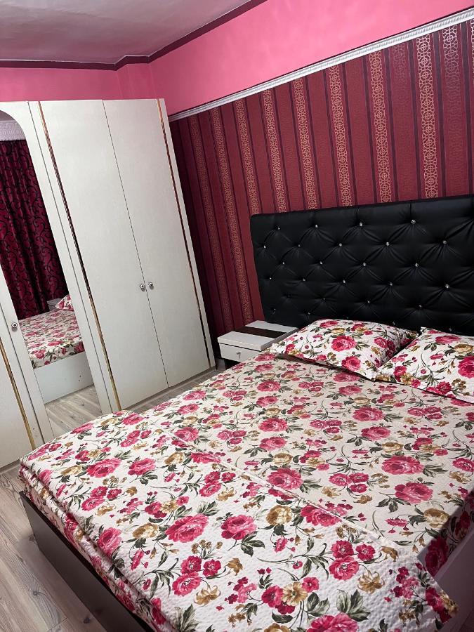 Apartament In Centrul Orasului Bacau Exterior photo
